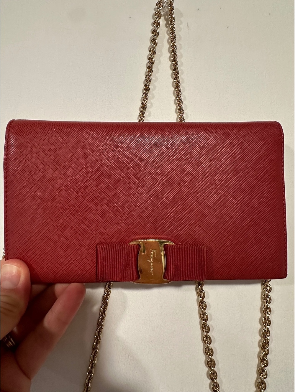 Salvatore Ferragamo Vara Bow Wallet Crossbody Removable Chain Red Saffiano Italy